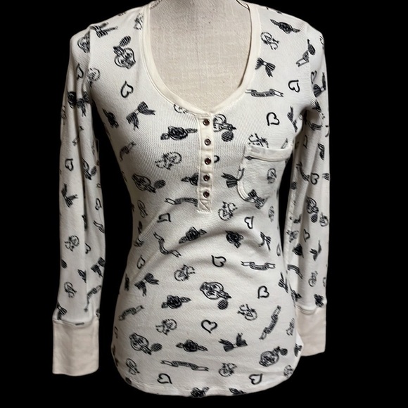 Victoria Secrets  top, size small - Picture 1 of 6